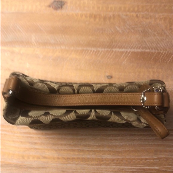 Coach over the shoulder bag - Picture 2 of 2